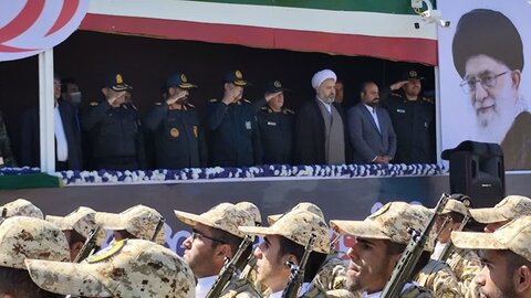 تصاویر رژه باشکوه روز ارتش جمهوری اسلامی ایران در خرم آباد