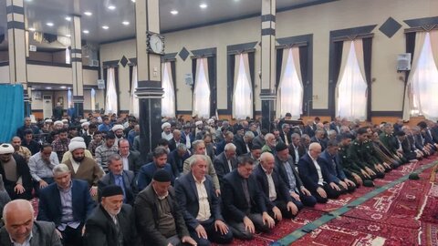 تصاویر/ آیین عبادی سیاسی نماز جمعه چهاربرج