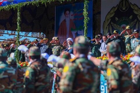 تصاویر/ رژه روز ارتش در تبریز