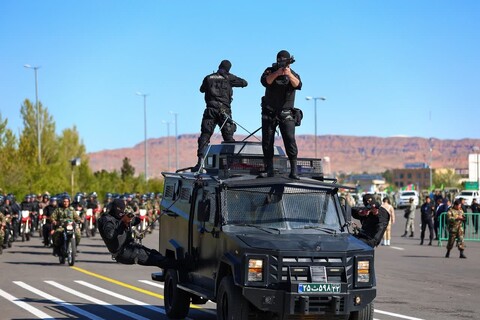 تصاویر/ رژه روز ارتش در تبریز