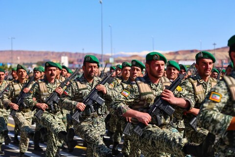 تصاویر/ رژه روز ارتش در تبریز