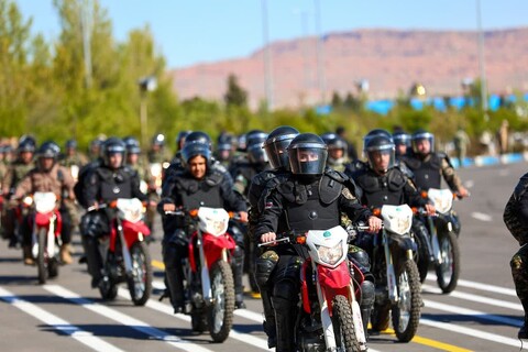 تصاویر/ رژه روز ارتش در تبریز