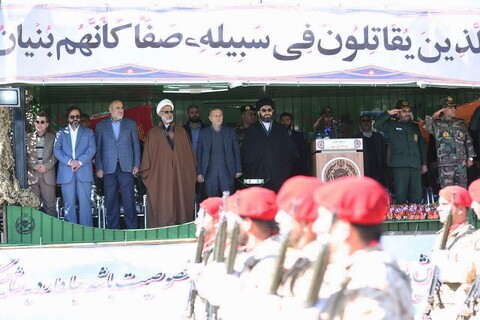 تصاویر/ رژه روز ارتش در زنجان