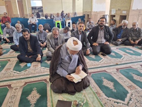 تصاویر/ اقامه نماز جمعه بلورد