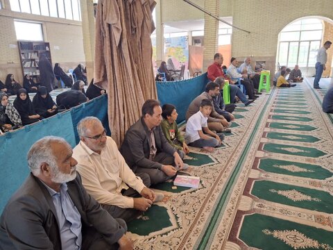 تصاویر/ اقامه نماز جمعه بلورد