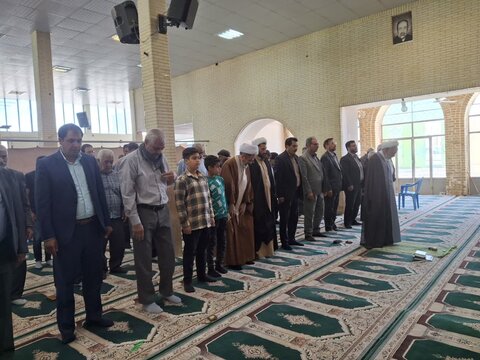 تصاویر/ اقامه نماز جمعه بلورد