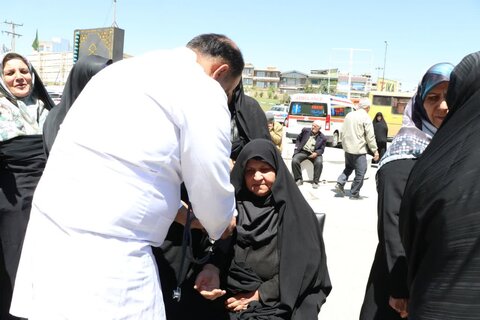 تصاویر اقامه نماز جمعه در بروجرد