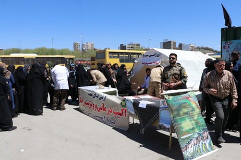 تصاویر اقامه نماز جمعه در بروجرد