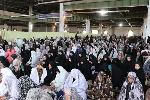 تصاویر اقامه نماز جمعه در بروجرد