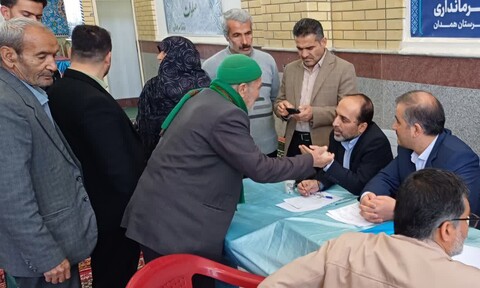 تصاویر /  برپایی میز خدمت در‌ نماز جمعه جورقان