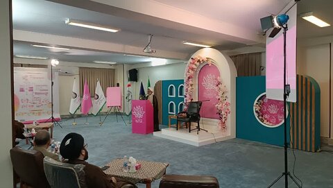 پاتوق فرهنگی نیلوفرانه در قم افتتاح شد