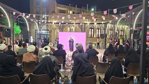 پاتوق فرهنگی نیلوفرانه در قم افتتاح شد