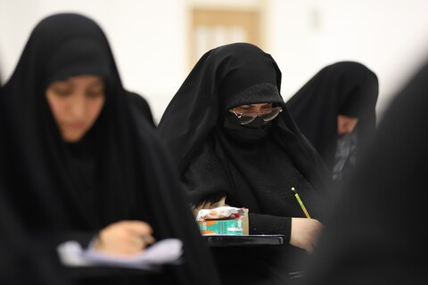 تصاویر/ آزمون ورودی سال تحصیلی 1405-1404 جامعه الزهرا سلام‌الله‌علیها در سطوح تحصیلی 3 و 4