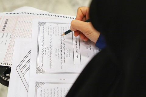 تصاویر/ آزمون ورودی سال تحصیلی 1405-1404 جامعه الزهرا سلام‌الله‌علیها در سطوح تحصیلی 3 و 4