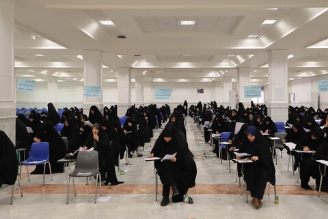 تصاویر/ آزمون ورودی سال تحصیلی 1405-1404 جامعه الزهرا سلام‌الله‌علیها در سطوح تحصیلی 3 و 4