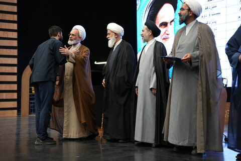 تصاویر/ برگزاری جلسه دیدار طلاب حوزه علمیه استان تهران با آیت الله اعرافی