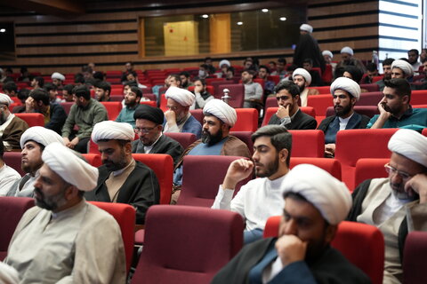 تصاویر/ برگزاری جلسه دیدار طلاب حوزه علمیه استان تهران با آیت الله اعرافی