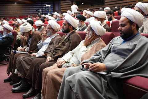 تصاویر/ برگزاری جلسه دیدار طلاب حوزه علمیه استان تهران با آیت الله اعرافی