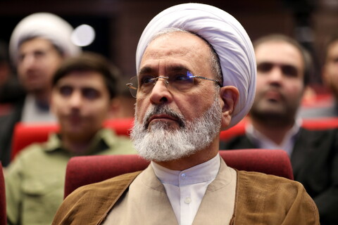 تصاویر/ دیدار صمیمی آیت الله اعرافی و معاونین ایشان با طلاب حوزه علمیه استان تهران