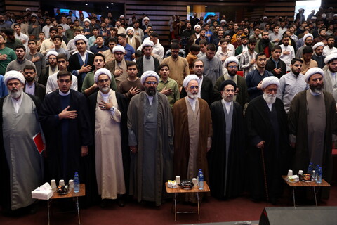 تصاویر/ دیدار صمیمی آیت الله اعرافی و معاونین ایشان با طلاب حوزه علمیه استان تهران