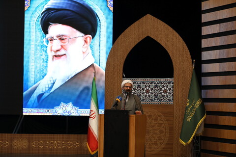تصاویر/ دیدار صمیمی آیت الله اعرافی و معاونین ایشان با طلاب حوزه علمیه استان تهران