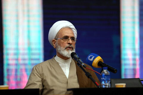 تصاویر/ دیدار صمیمی آیت الله اعرافی و معاونین ایشان با طلاب حوزه علمیه استان تهران