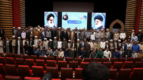 تصاویر/ دیدار صمیمی آیت الله اعرافی و معاونین ایشان با طلاب حوزه علمیه استان تهران