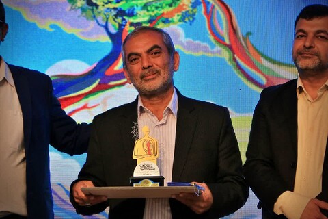 تصاویر/ آیین تجلیل از چهره برتر هنر انقلاب بوشهر