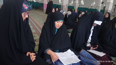 تصاویر/برگزاری آزمون زندگی با آیه‌ها با حضور طلاب موسسه آموزش عالی ریحانة الرسول ساوه