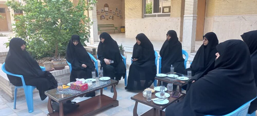 بازدید معاون آموزش حوزه‌های علمیه خواهران کشور از مدرسه علمیه تخصصی فاطمه الزهرا (س) اردکان