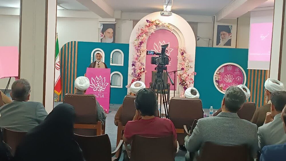 ۲۵ طرح فرهنگی دخترانه محور در سطح کشور فعال است / طرح فرهنگی نیلوفرانه الگویی برای تمامی کشور