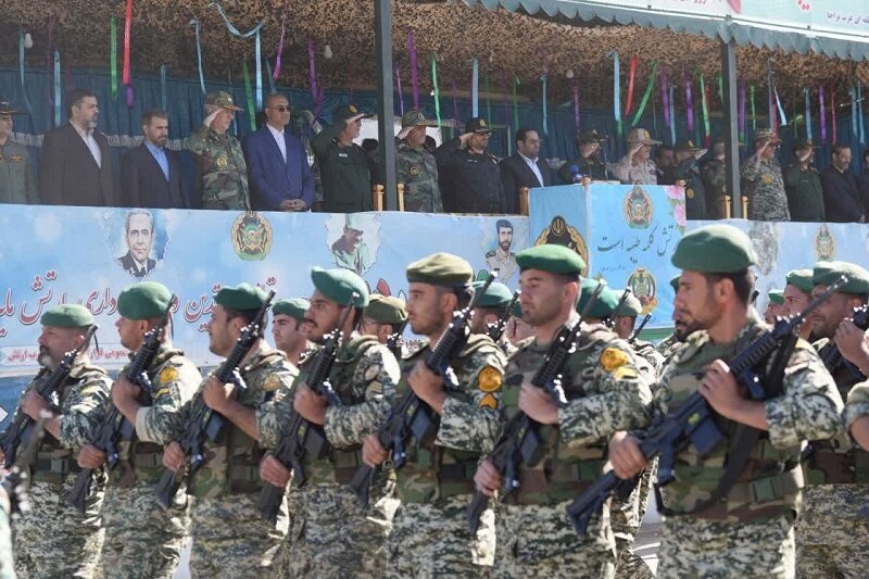 تصاویر/ نمایش اقتدار ارتش و نیروهای مسلح در رژه ۲۹ فروردین کرمانشاه