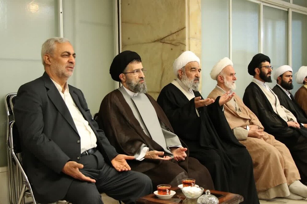 پرهیز از افراط و تفریط، راهبرد اصلی سیره اهلبیت(ع) در سبک زندگی اسلامی