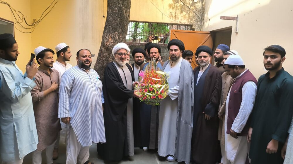 भारत में सुप्रीम लीडर के प्रतिनिधि आगा हकीम इलाही ने मौलाना कल्बे जवाद नकवी से मुलाकात कर महत्वपूर्ण मुद्दों पर चर्चा की