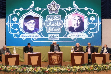 مداحی ابزار نمایش و بازیگری نشود / برخی مداحان، تربیت شده منابر علمای دین نیستند