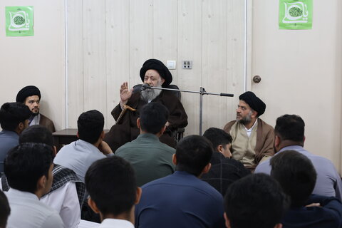 تصاویر/دیدار طلاب جدید الورود مدارس علمیه استان خوزستان با آیت‌ الله موسوی جزایری