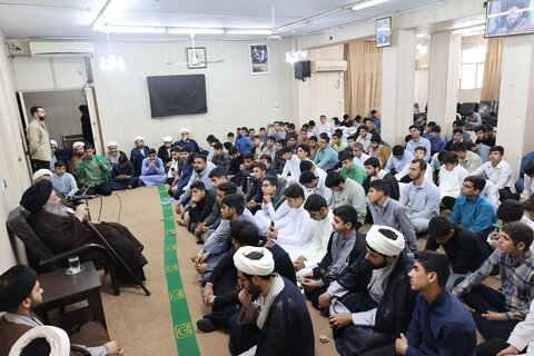 تصاویر/دیدار طلاب جدید الورود مدارس علمیه استان خوزستان با آیت‌ الله موسوی جزایری