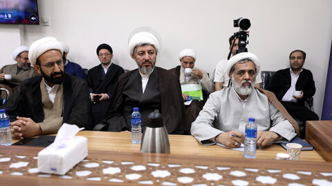 تصاویر/نشست رئیس مرکز فعالیت های دینی شهرداری تهران با آیت الله اعرفی