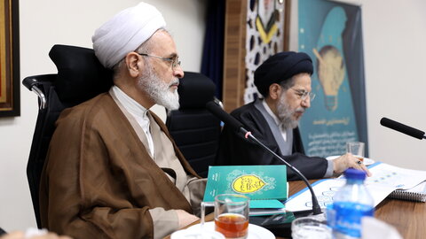 تصاویر/نشست رئیس مرکز فعالیت های دینی شهرداری تهران با آیت الله اعرفی