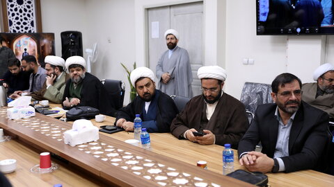تصاویر/نشست رئیس مرکز فعالیت های دینی شهرداری تهران با آیت الله اعرفی