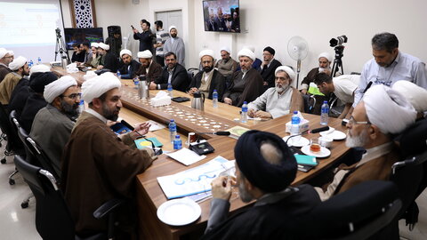 تصاویر/نشست رئیس مرکز فعالیت های دینی شهرداری تهران با آیت الله اعرفی