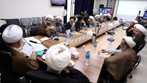 تصاویر/نشست رئیس مرکز فعالیت های دینی شهرداری تهران با آیت الله اعرفی