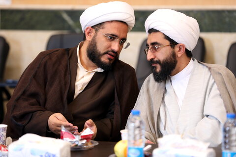 تصاویر/ جلسه  آیت الله اعرافی و معاونین ایشان با نهادهای حوزوی استان تهران