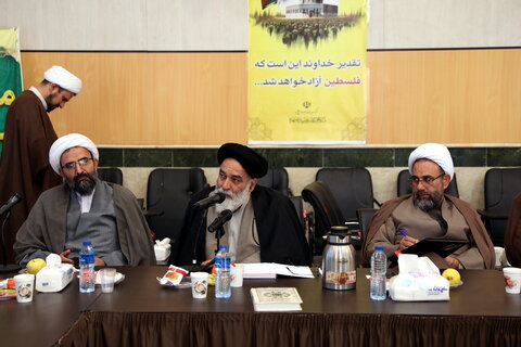 تصاویر/ جلسه  آیت الله اعرافی و معاونین ایشان با نهادهای حوزوی استان تهران