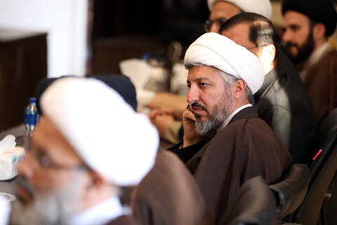 تصاویر / جلسه  آیت الله اعرافی و معاونین ایشان با شورای معاونین استان تهران و جمع بندی