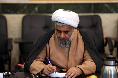 تصاویر / جلسه  آیت الله اعرافی و معاونین ایشان با شورای معاونین استان تهران و جمع بندی