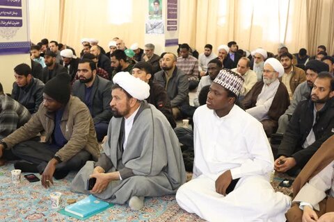 تصاویر/ اجتماع طلاب جهان اسلام در حمایت از مردم غزه جامعه المصطفی العالمیه خراسان