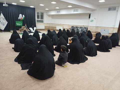 تصاویر/ مراسم استغاثه به امام زمان (عج) در مدرسه علمیه زینب کبری(س) ارومیه