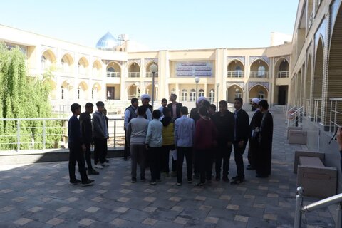 تصاویر/ ازدید دانش آموزان مدرسه شهید آهنگری ارومیه از مدرسه علمیه امام خامنه‌ای ارومیه