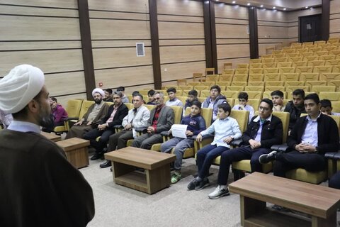 تصاویر/ ازدید دانش آموزان مدرسه شهید آهنگری ارومیه از مدرسه علمیه امام خامنه‌ای ارومیه